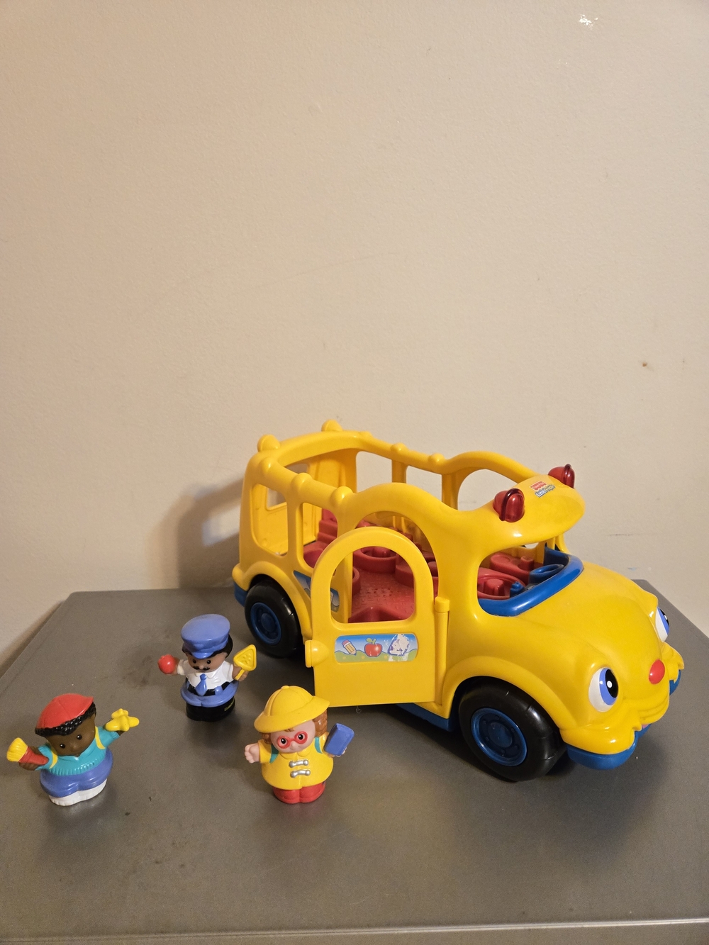 Fisher-Price Little People Lil' Movers School Bus and Figure Set
